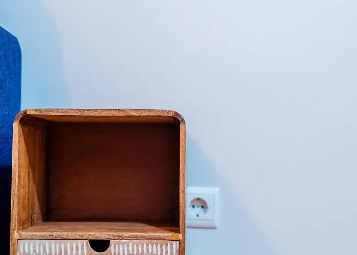 Emotions Trindade Flat Порту