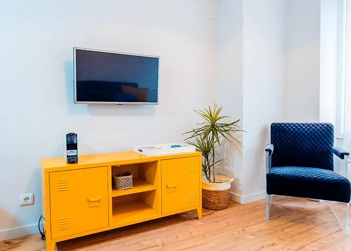 Emotions Trindade Flat *